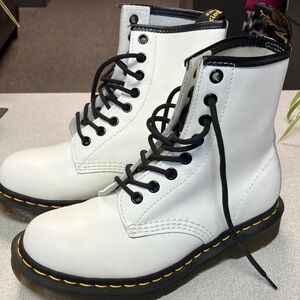 Dr. Martens
Women’s size 5 
Men’s size 4